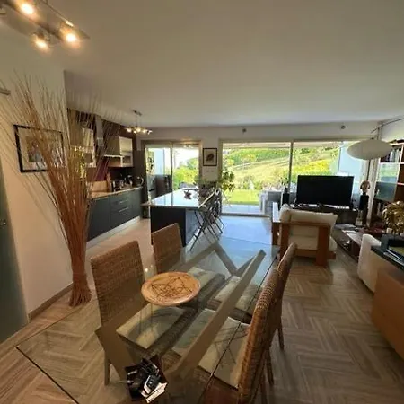 Apartment Spacieux Appartement, Jardin, Vue Mer, Calme Nizza