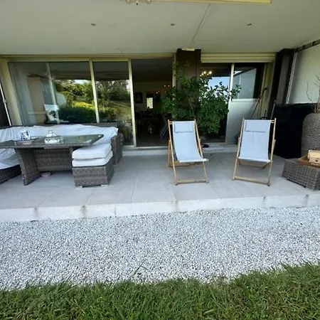 Spacieux Appartement, Jardin, Vue Mer, Calme